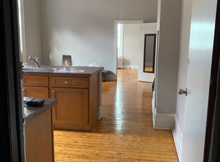 1203 Spruce St #2R, Philadelphia, PA 19107