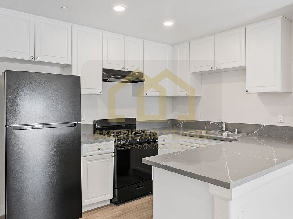 1st image of 101 N Broadway St #318