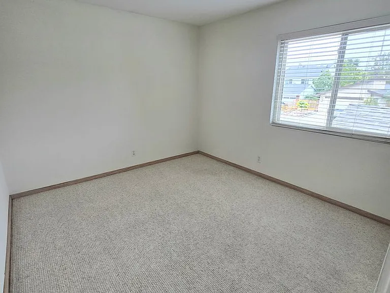 5648 Slicers Cir — Photo 14