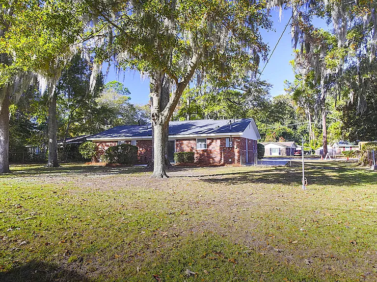11304 Largo Dr — Photo 35