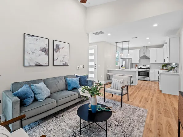 8006 Gault St #2, Austin, TX 78757