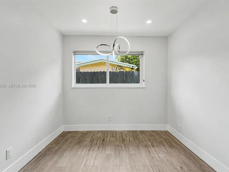 2317 SW 34th Ave — Photo 15