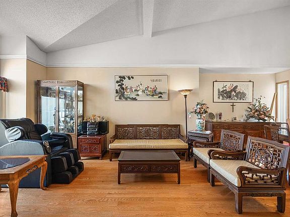 4th image of 2203 NW Sirocco Dr SW