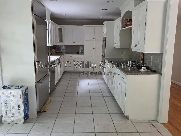 15 Treadwell Ct — Photo 2