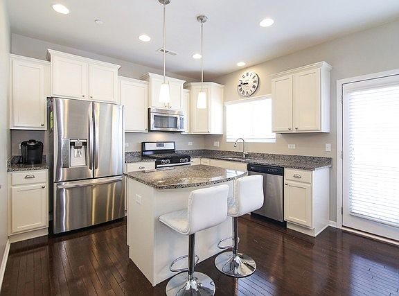 2nd image of 3195 Coral Ln