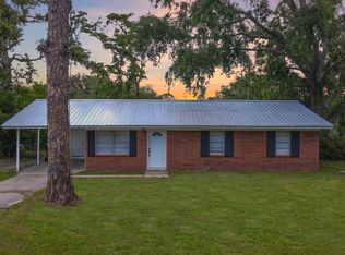 831 E Cherry St, Perry, FL 32347