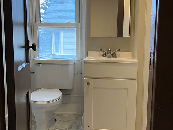 4th image of 145 South St #1/2