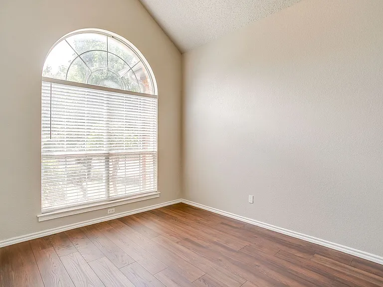 7617 Blossom Dr — Photo 9