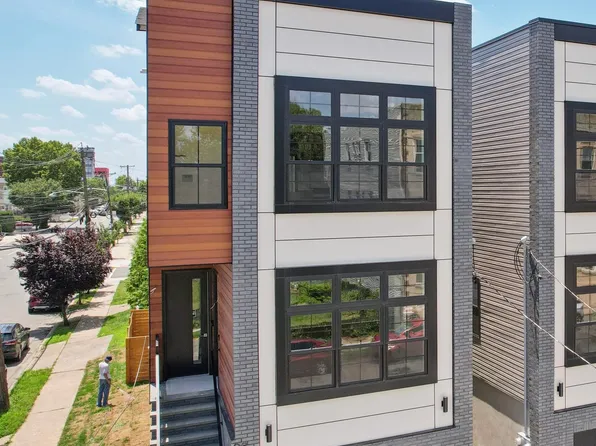 92 E 27th St, Bayonne, NJ 07002