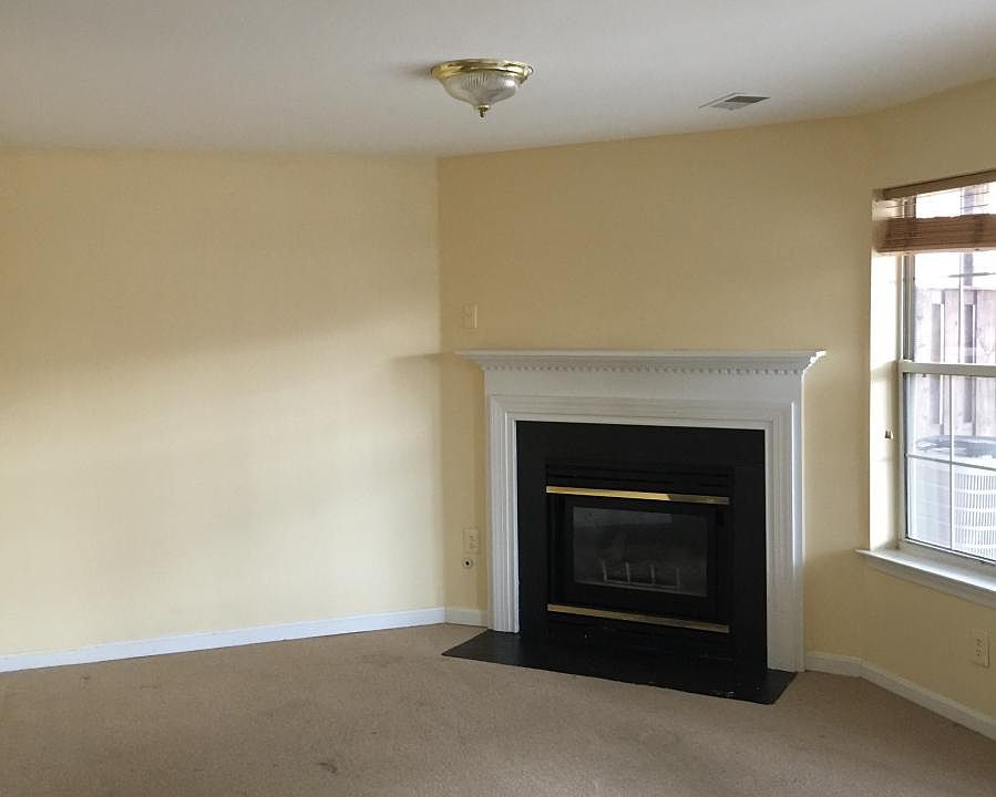 1st image of 4800 Pheasant Brook Ln