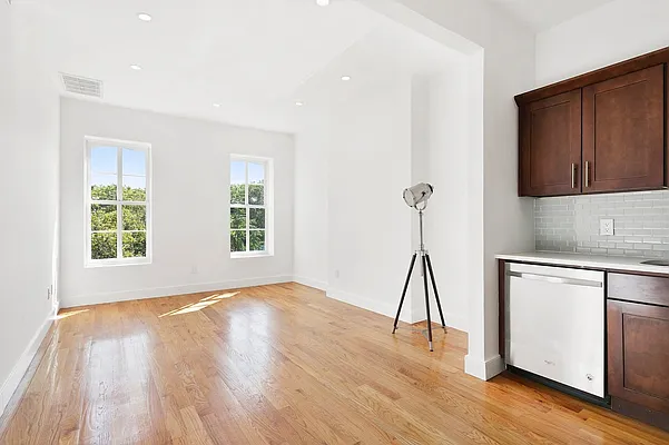 Rented by Shape Capital | media 8