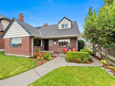 2224 W Viewmont Way W, Seattle, WA, 98199