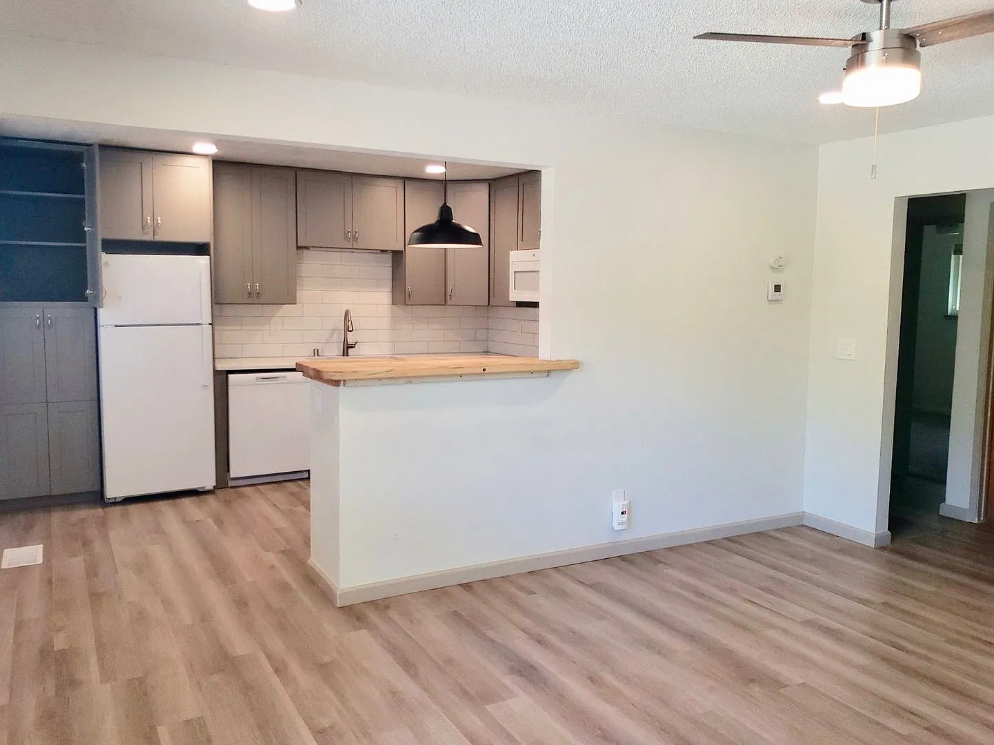 Downstairs Unit In 4-Plex Above Placer High School — Photo 2