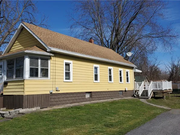 104 Dausman St, East Syracuse, NY 13057
