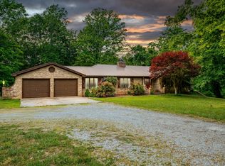 815 Jr Phipps Rd, Monticello, KY 42633