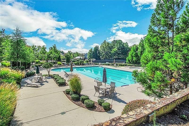 2nd image of 1149 Regal Hills Ln