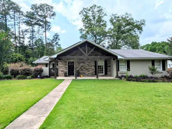 1115 Strathmore Ave, Dothan, AL 36303