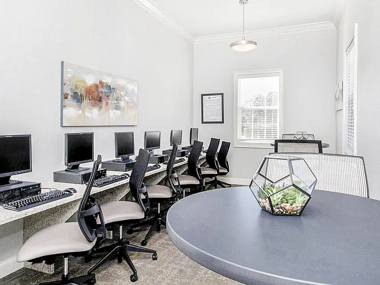 Venue at Lockwood Apartment Homes — Photo 14