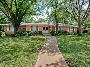 3990 Cobblestone Cir, Dallas, TX 75229