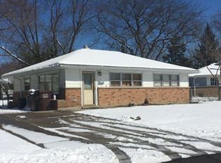 402 Suwanee St, Park Forest, IL