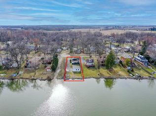 2225 Lakeshore DRIVE, Kansasville, WI 53139