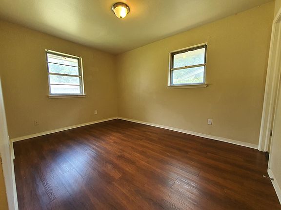 4th image of 617 N Tompkins Dr