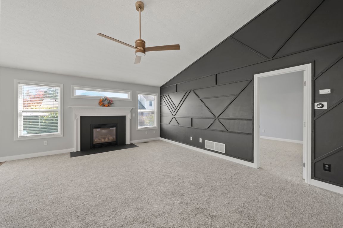 next background image