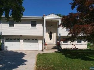 91 Steuben Ave, Westwood, NJ 07675