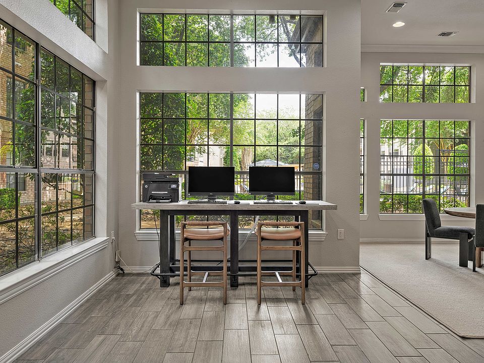 Business Center & Printer Available