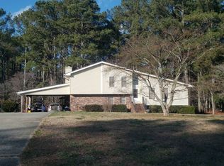 130 Marilyn Dr E, Fayetteville, GA 30214