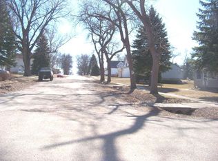 211 3rd Ave, Little Rock, IA 51243