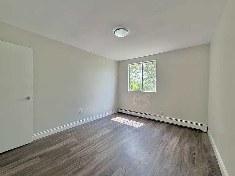 750 Kipps Ln — Photo 16