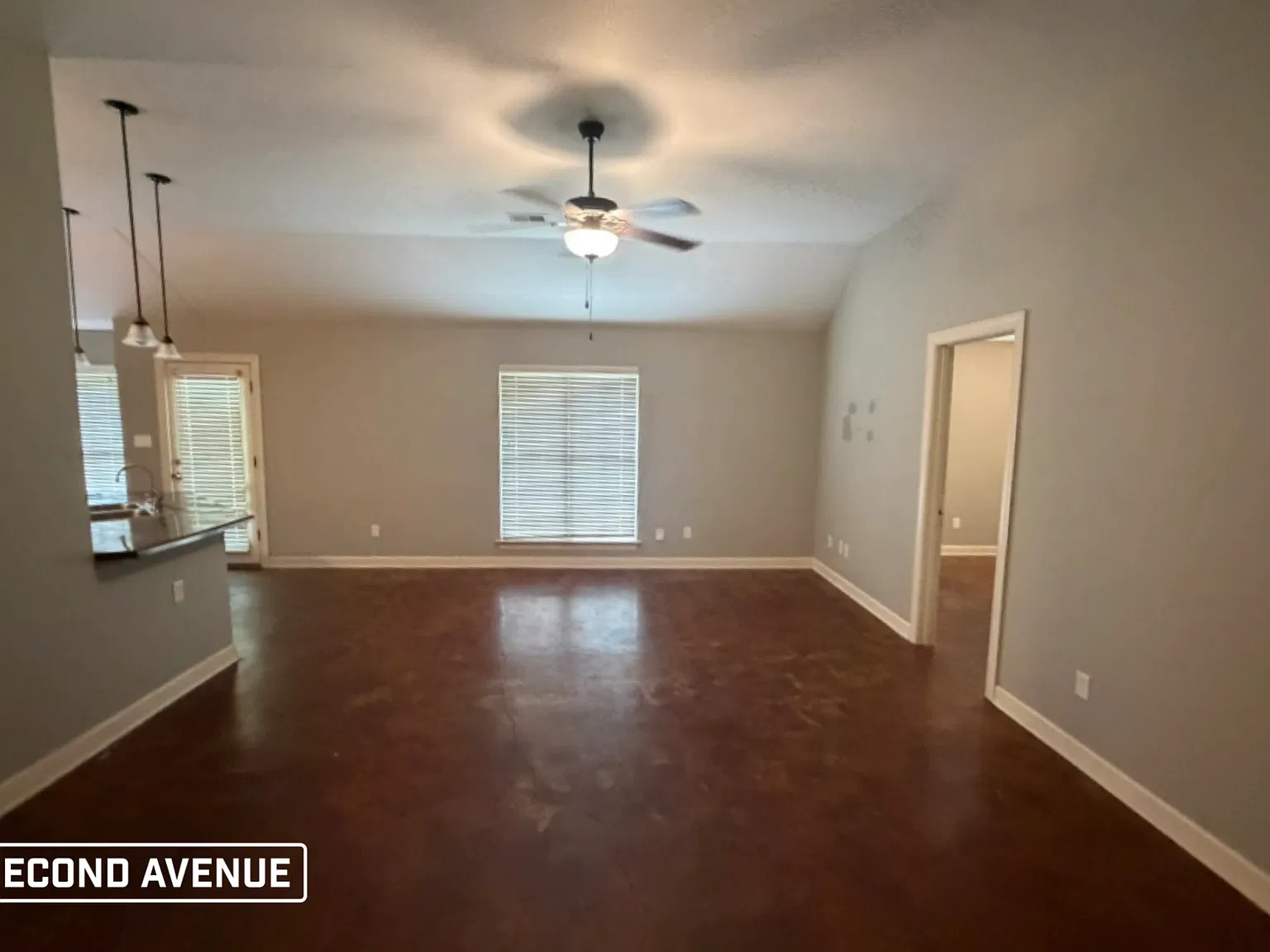 3 bed, 2.0 bath, 1350 sqft, $1,625 — Photo 2