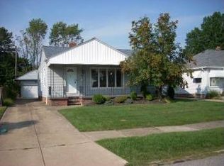 3506 Park Dr, Parma, OH