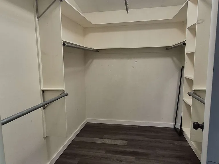 6881 Walnut Creek Ct — Photo 20