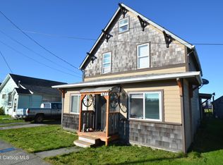637 E Harbor Dr, Warrenton, OR 97146