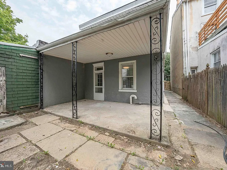 201 Dupont St — Photo 55