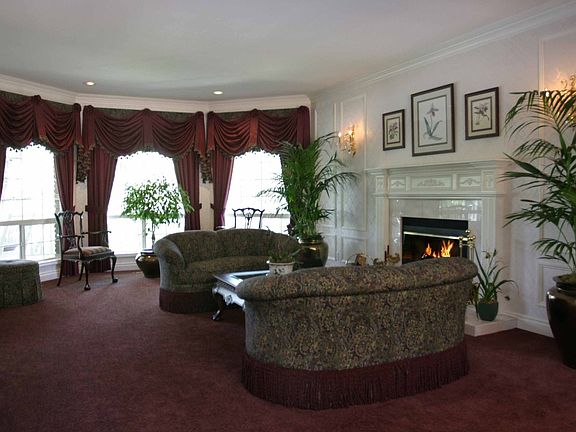 4th image of 1385 Promontory Point Dr