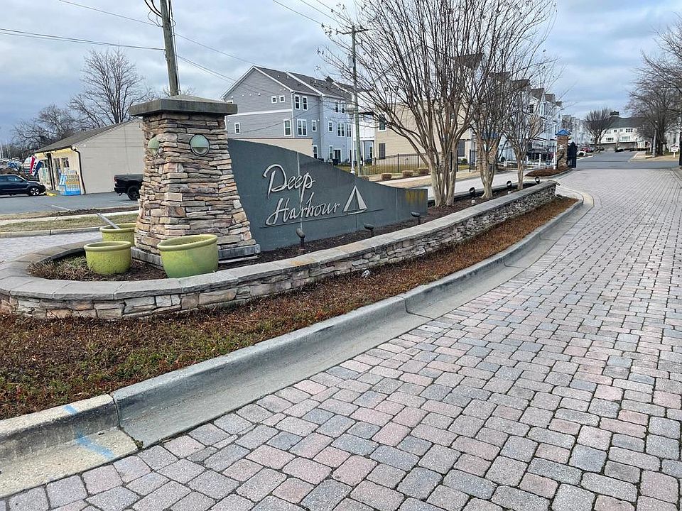 Private Community of Deep Harbor