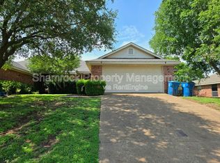 719 Park Meadows Dr, Hewitt, TX 76643