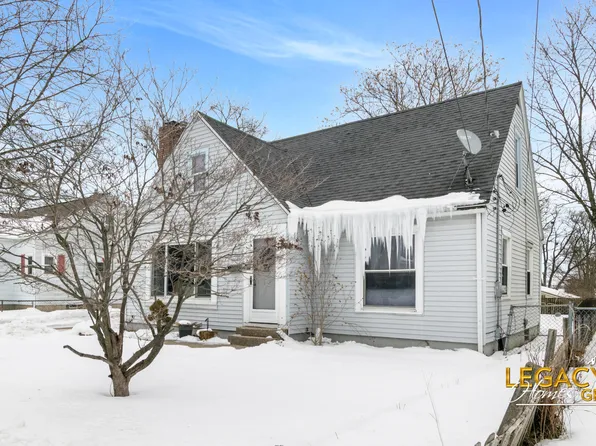 2926 Charlesgate Ave SW, Wyoming, MI 49509