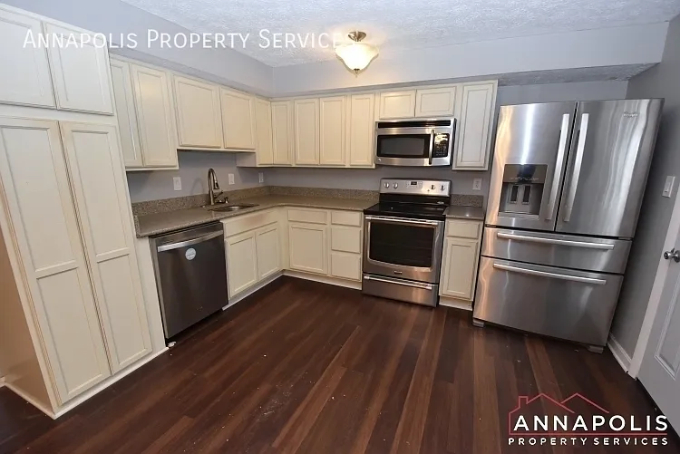 3631 Dorshire Ct — Photo 2