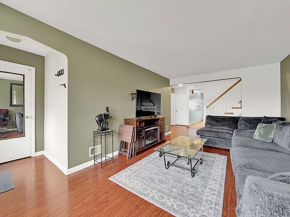 2nd image of 7234 S Ridgeway Ave