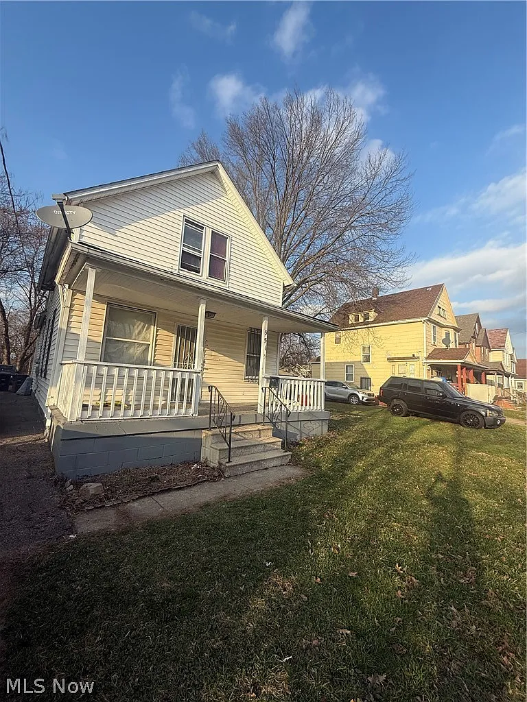 9515 Easton Ave photo 1