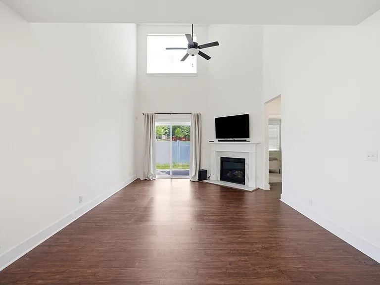 201 Marbella Grove Ct — Photo 9