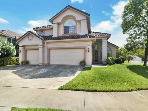 5426 Spring Lake Court, Santa Rosa, CA 95409