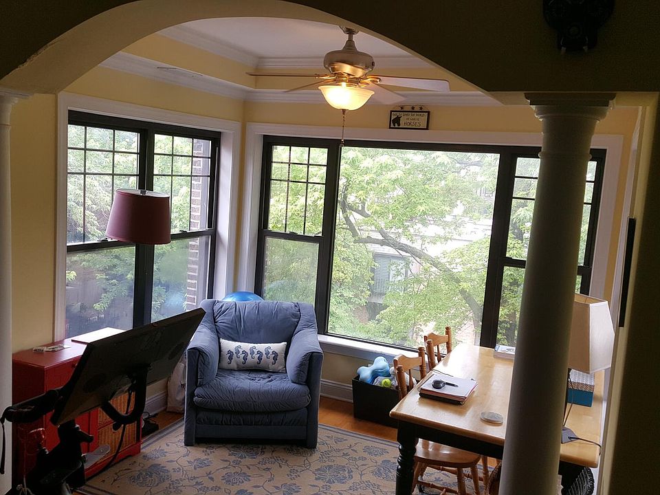 1st image of 857 W Ainslie St APT 3W