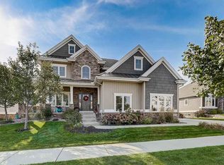 815 Richard Way, Waunakee, WI 53597