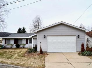 133 Brandy Dr, Cadillac, MI 49601