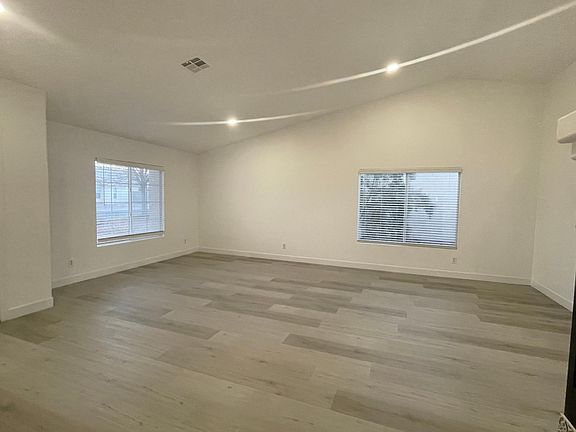 4th image of 3502 Helmsley Ave